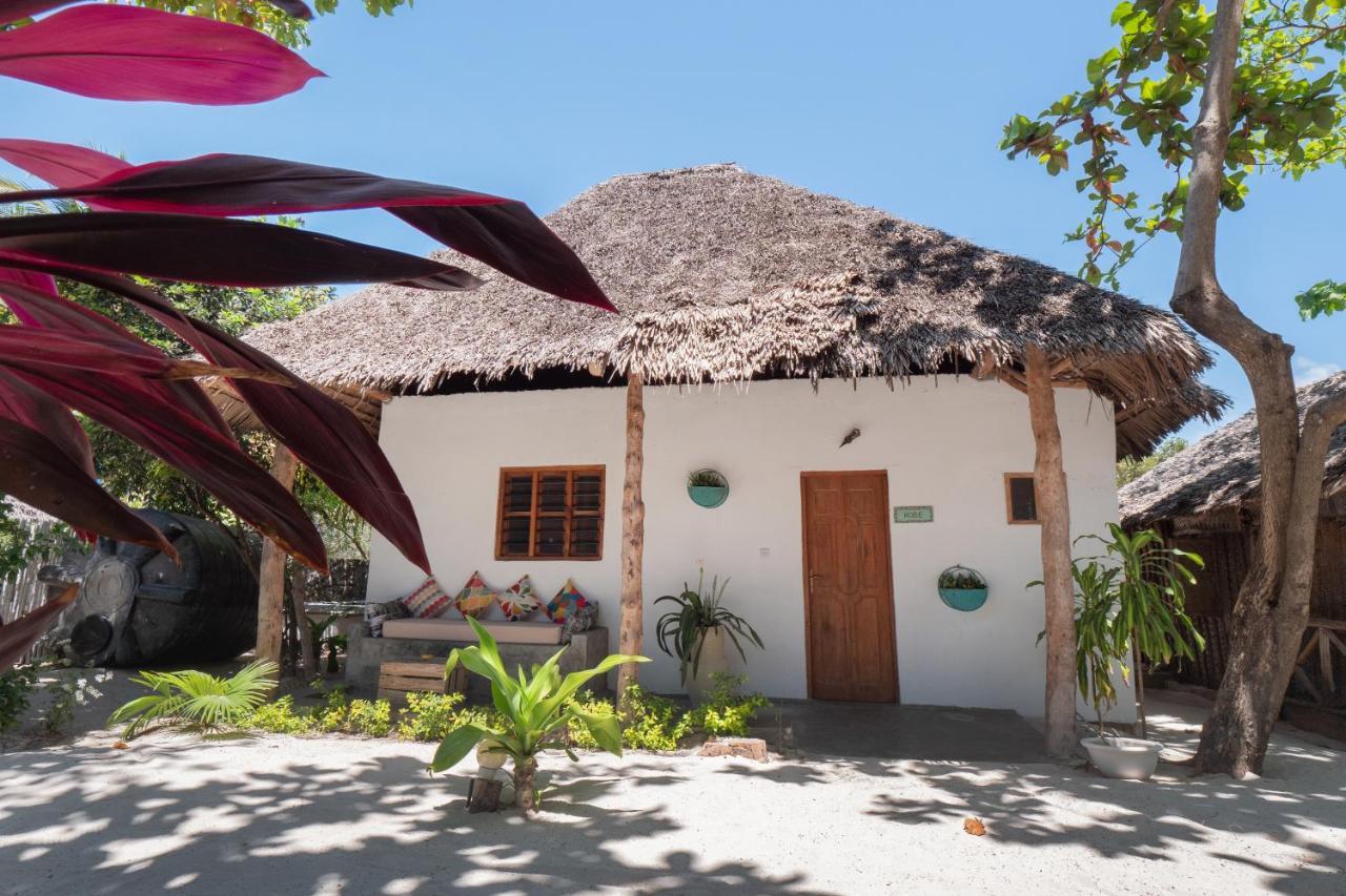 Bahari Beach Bungalows Джамбіані Екстер'єр фото