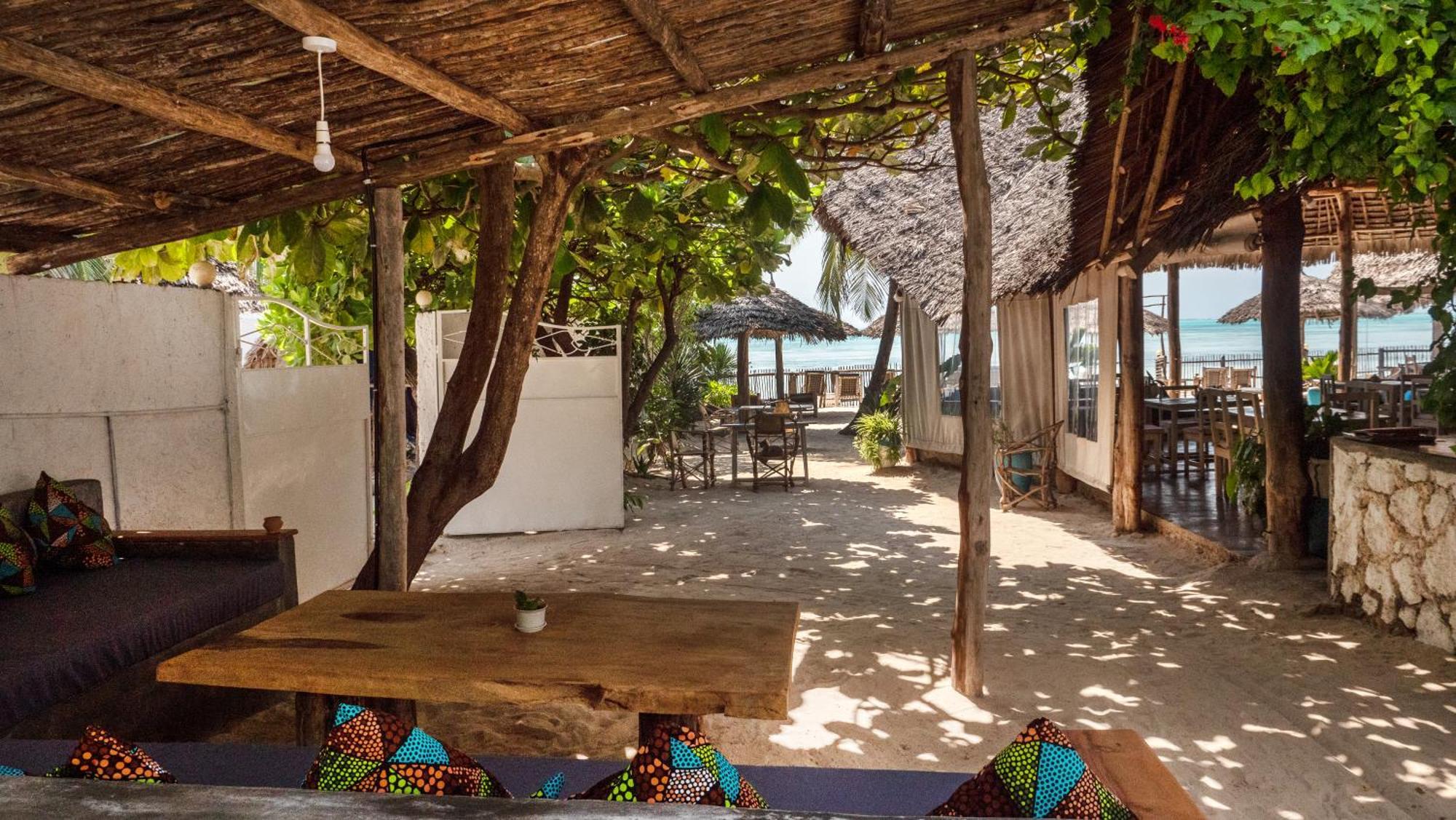 Bahari Beach Bungalows Джамбіані Екстер'єр фото