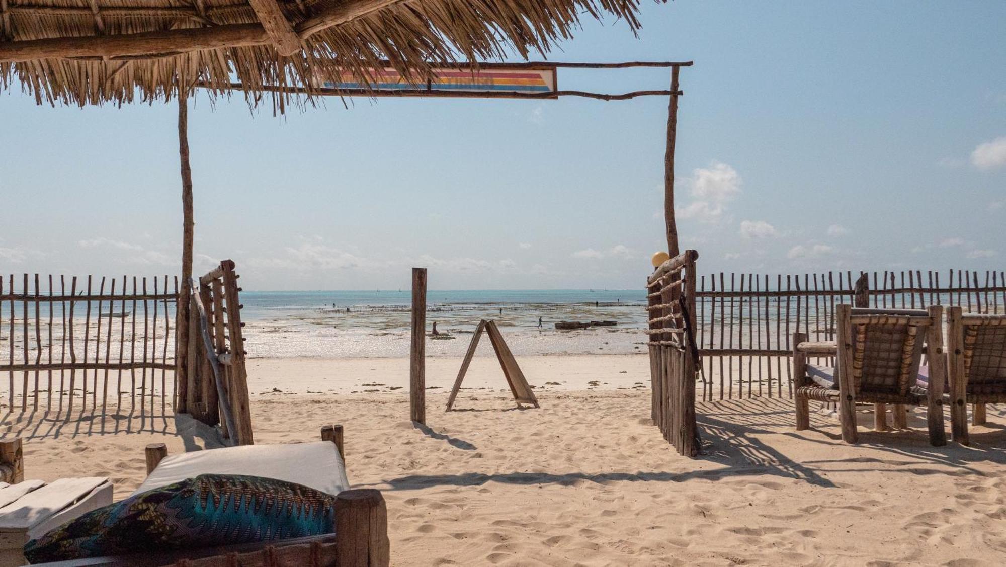 Bahari Beach Bungalows Джамбіані Екстер'єр фото