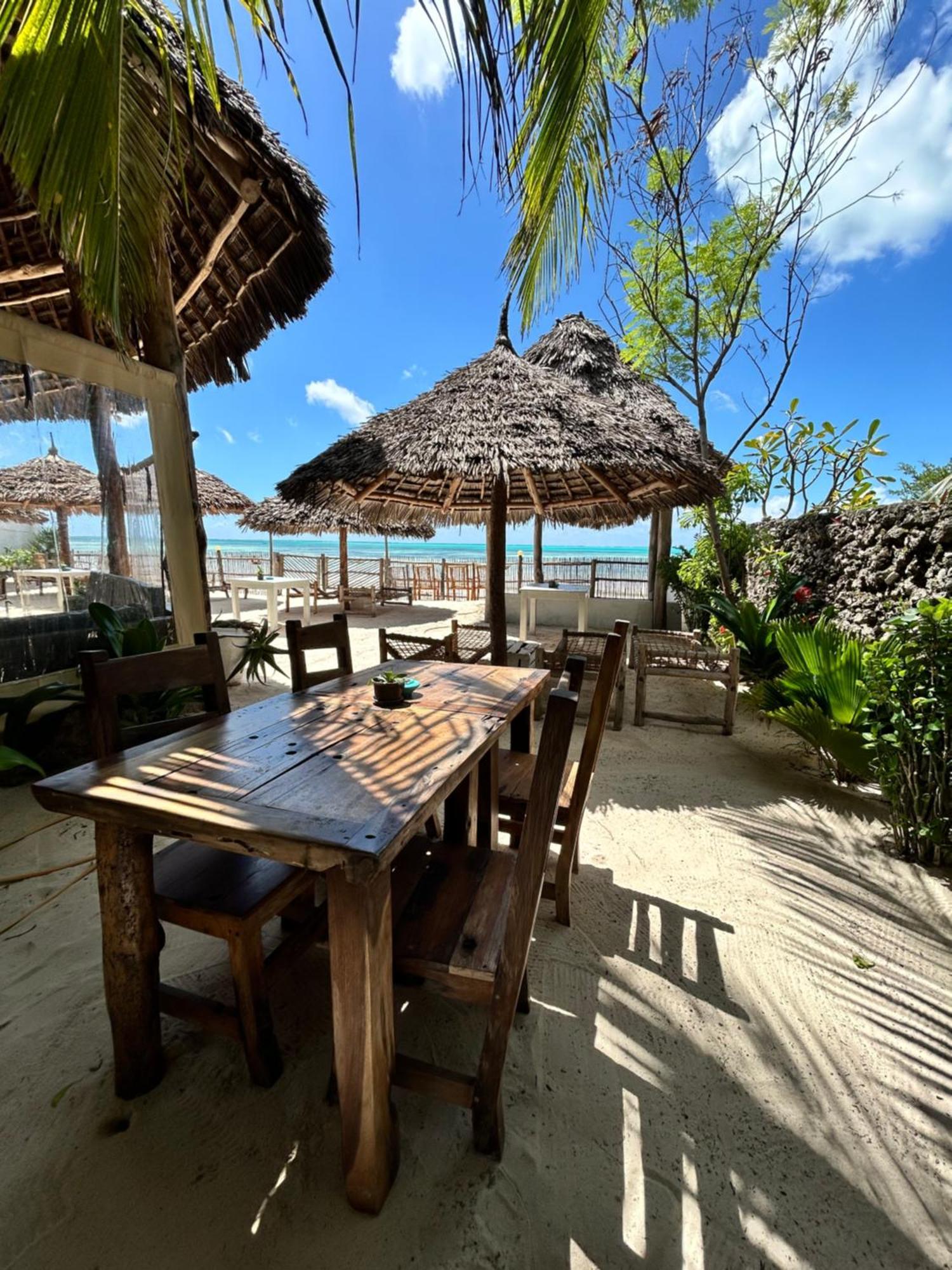 Bahari Beach Bungalows Джамбіані Екстер'єр фото